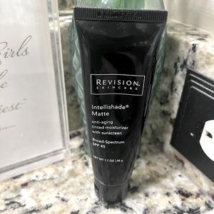Revision Skin Care Intellishade Matte Tinted SPF